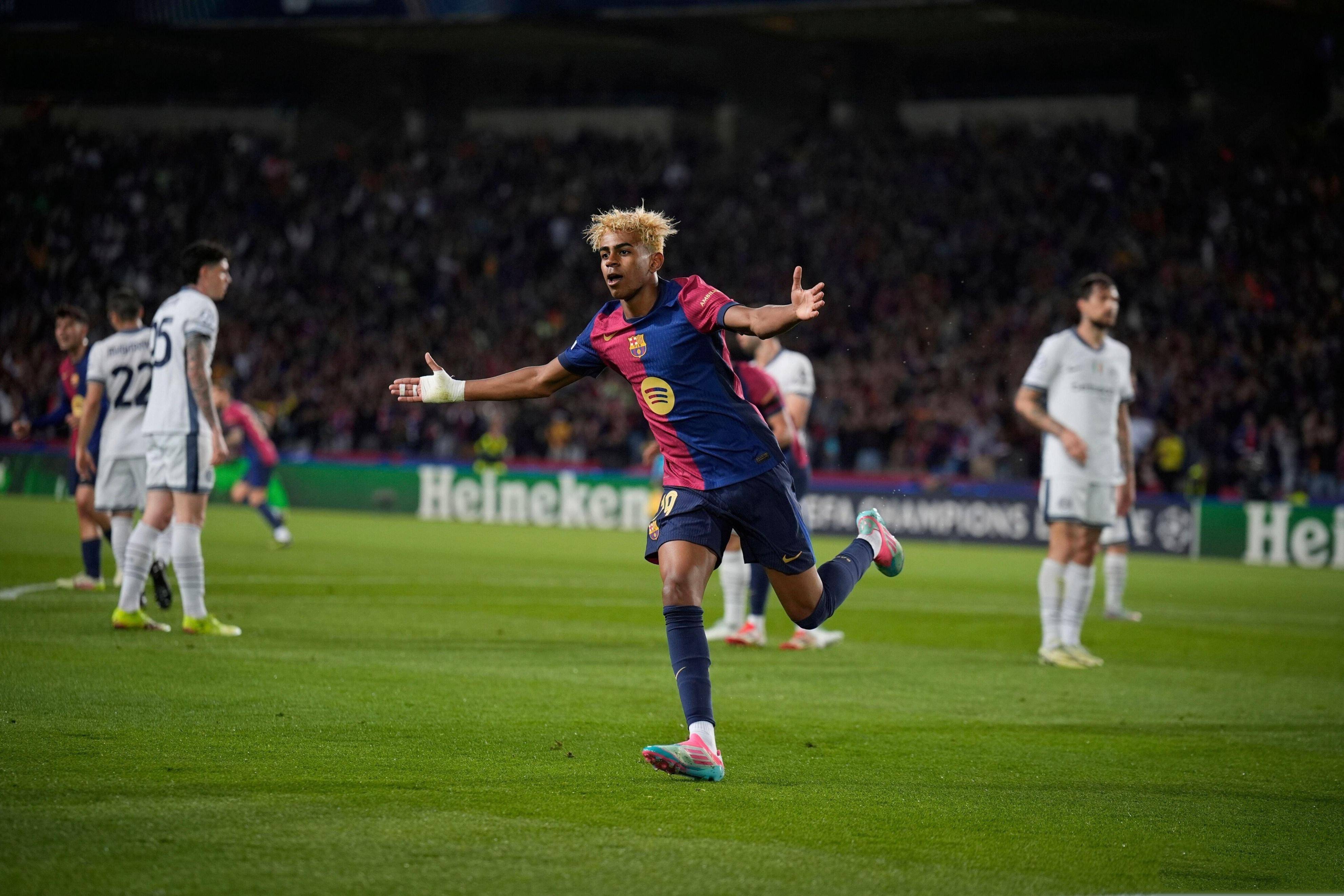 南宫NG阿斯顿维拉训练开放日，赛前扳平良机引欢呼，CBA常规赛在即，控场能力受关注的简单介绍